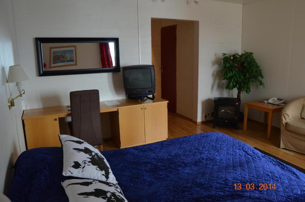 Mehamn Arctic Hotel Bagian luar foto