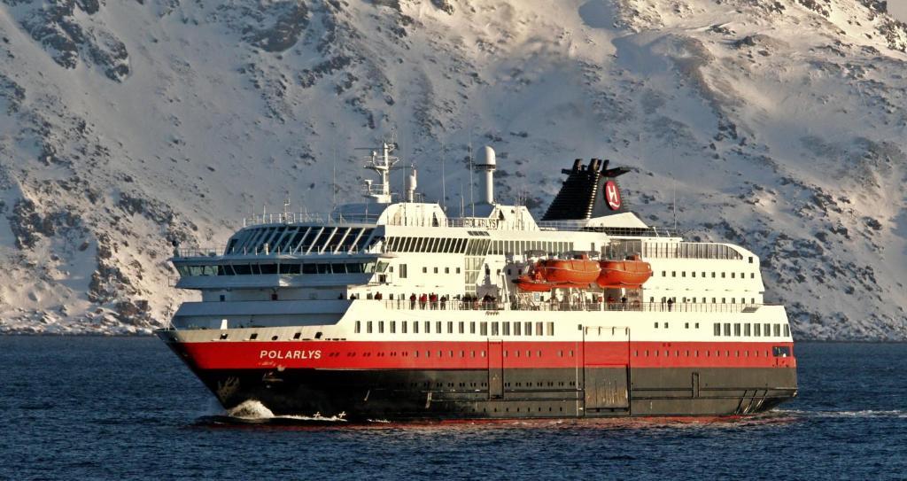Mehamn Arctic Hotel Bagian luar foto