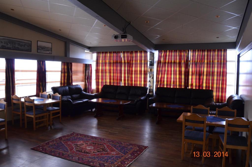 Mehamn Arctic Hotel Bagian luar foto